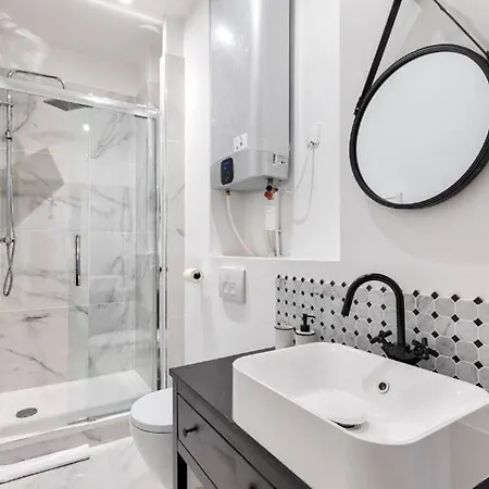 Appartement Quartier Plaine-Monceau 8P Rdc Parigi