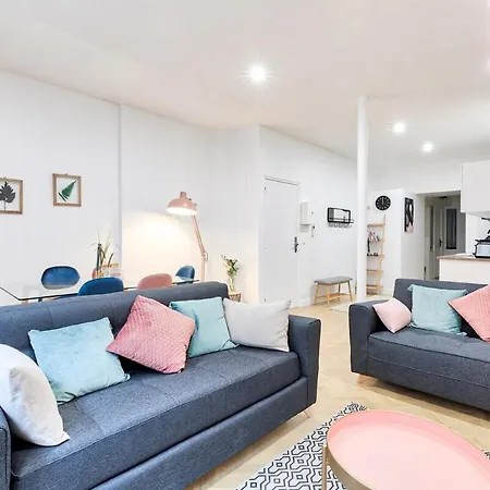 Appartement Quartier Plaine-Monceau 8P Rdc