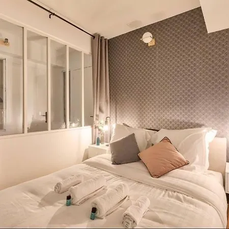 Appartement Quartier Plaine-Monceau 8P Rdc * Párizs