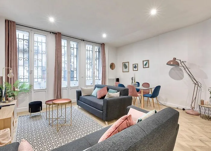 Appartement Quartier Plaine-Monceau 8P Rdc Apartment Paris