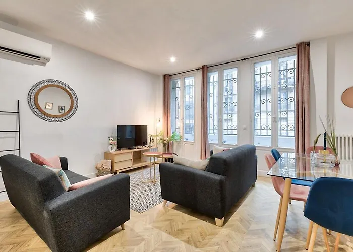 Appartement Quartier Plaine-Monceau 8P Rdc Apartment *